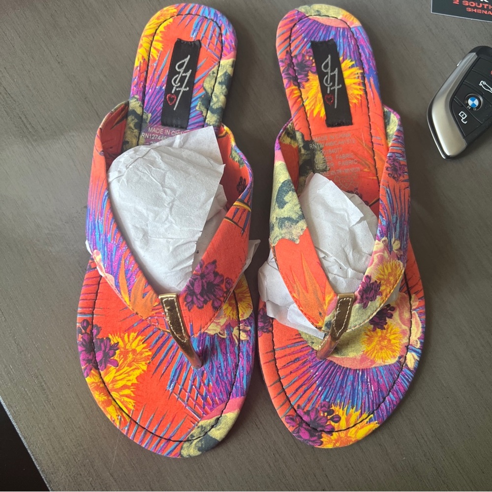 NIB Iron fist Reina Muerte Flat Sandal Sz 8